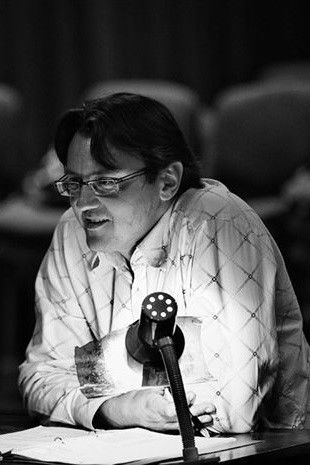 Albertas Vidžiūnas backdrop