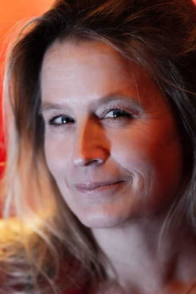 Andrée Deissenberg backdrop