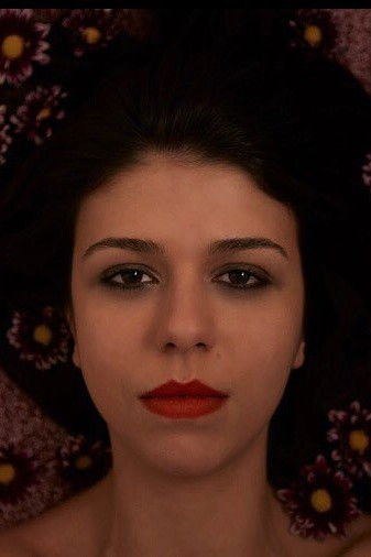 Letícia Bassit backdrop