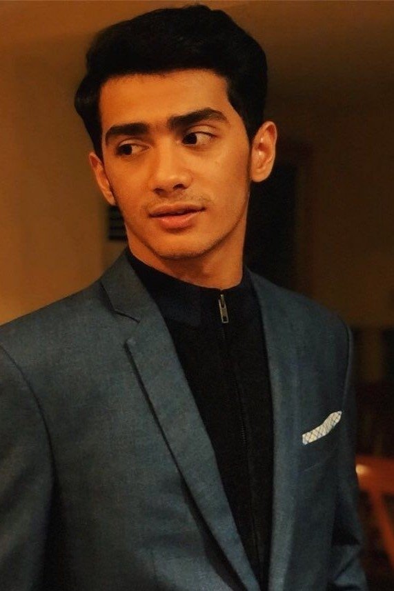 Thomi Baraqbah backdrop