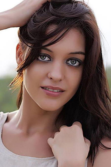 Andreanne Nouyrigat backdrop