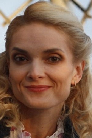 Polina Shabaeva backdrop