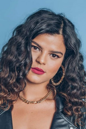 Amanda Magalhães backdrop