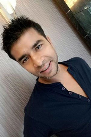 Anindja Banerxhie backdrop