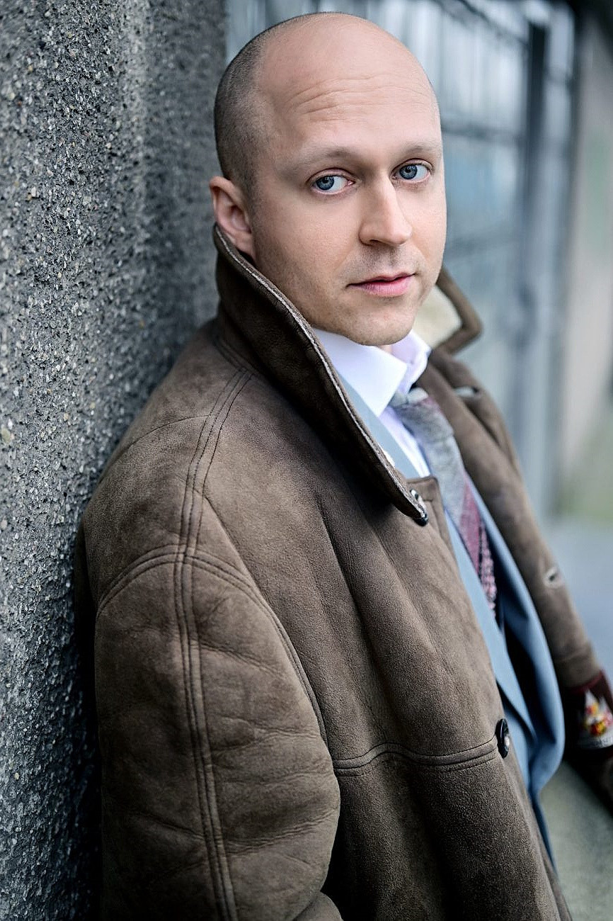 Harry Schäfer backdrop