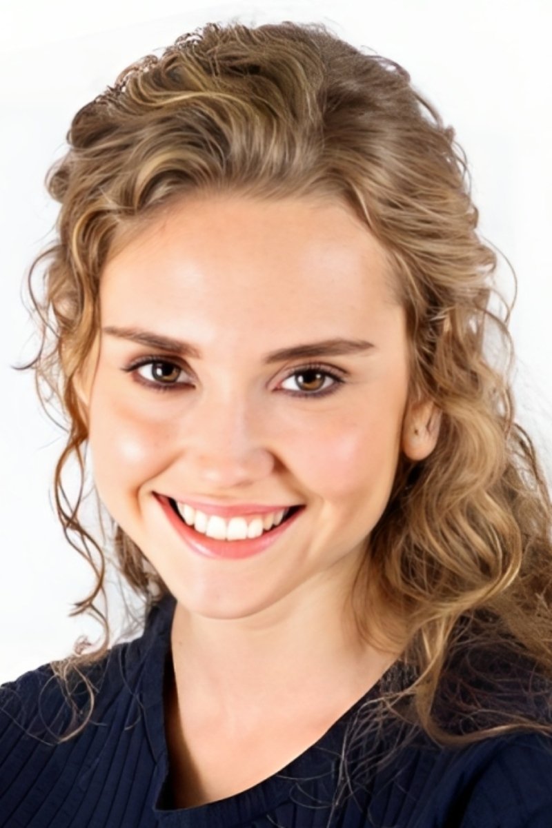 Cansu Türedi backdrop