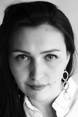 Anna Efremova backdrop