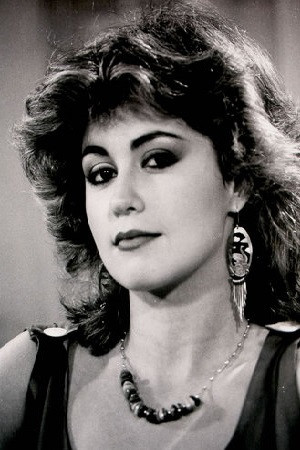 Mariela Alcalá backdrop