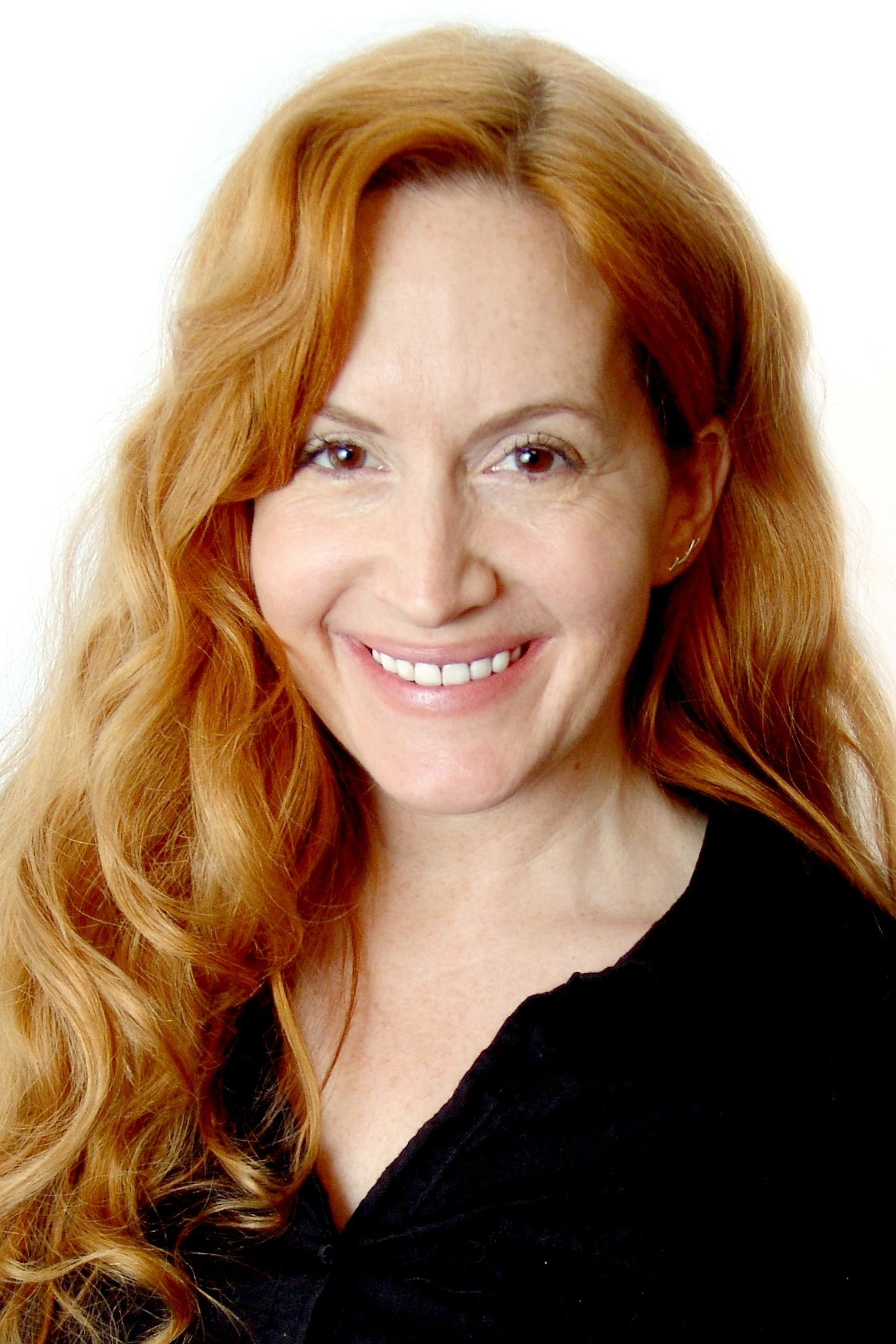 Tanis Dolman backdrop