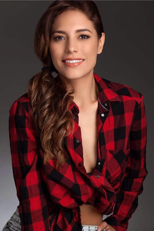 Shirley Marulanda backdrop