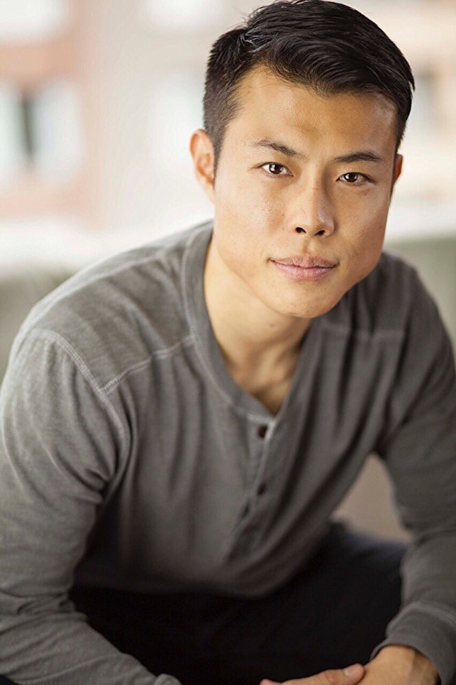 Yuichi Saito backdrop