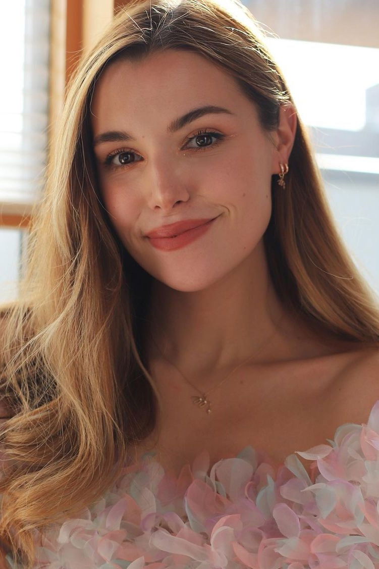 Marzia Kjellberg backdrop