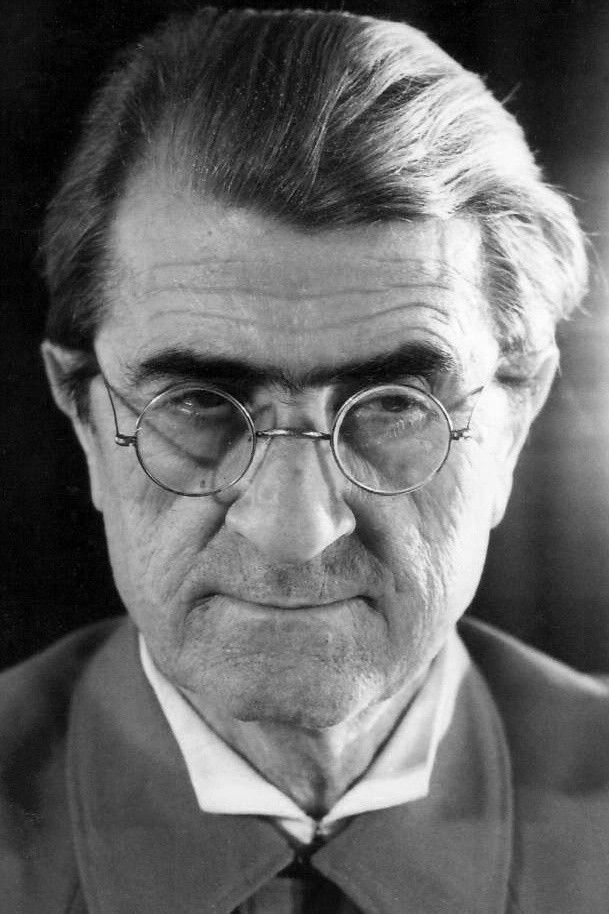 Nasir Sadigzadeh backdrop