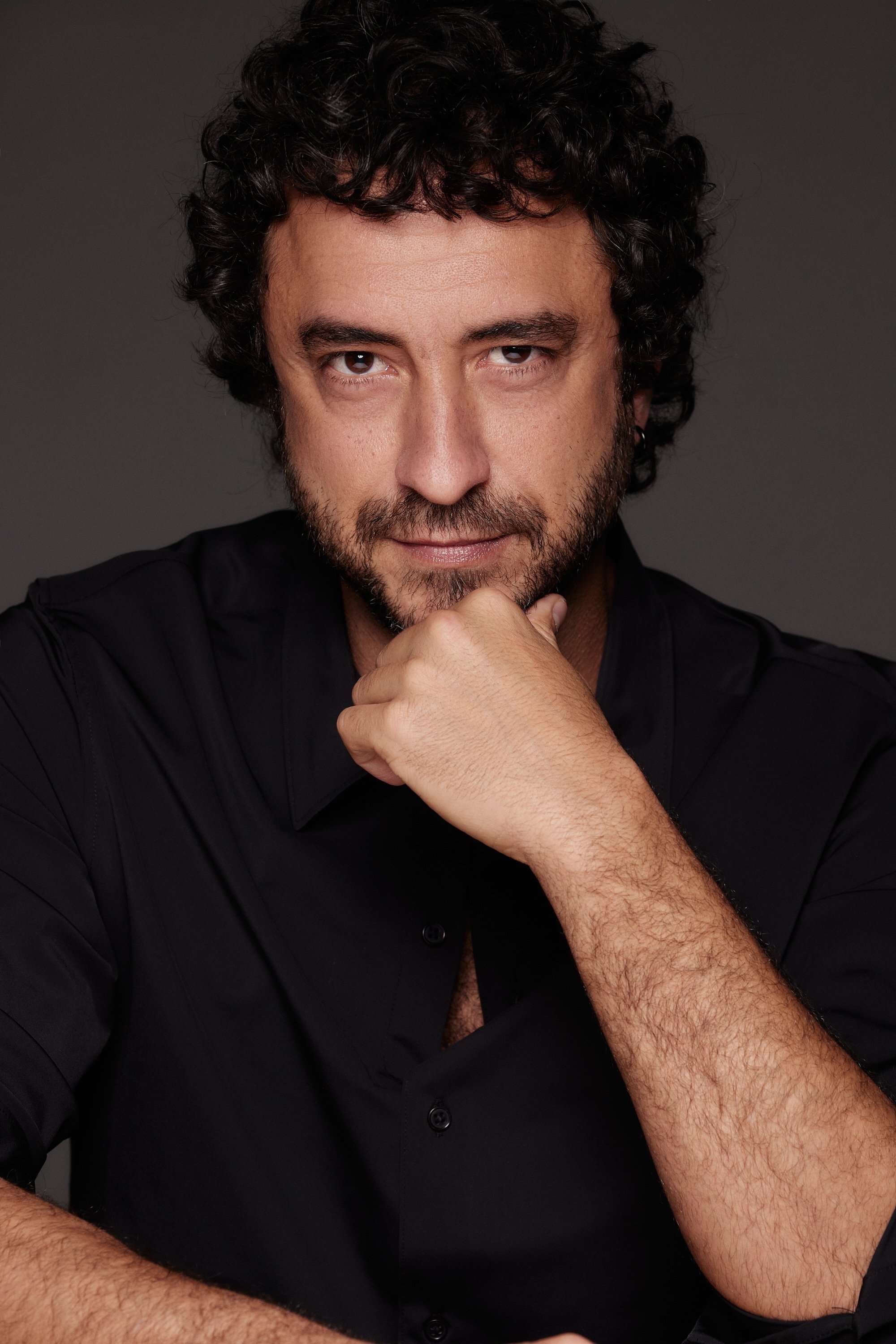 Miguel Ramiro backdrop