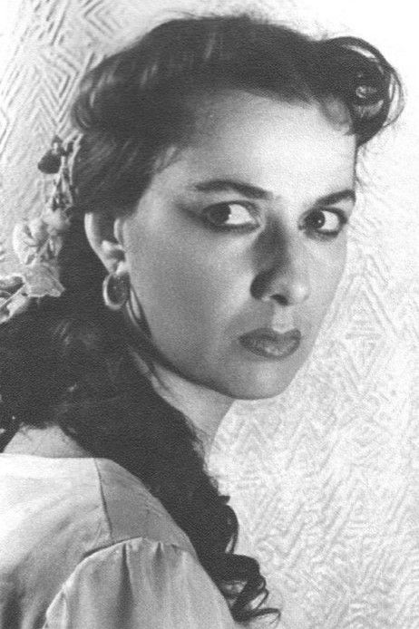 Tamilla Aghamirova backdrop