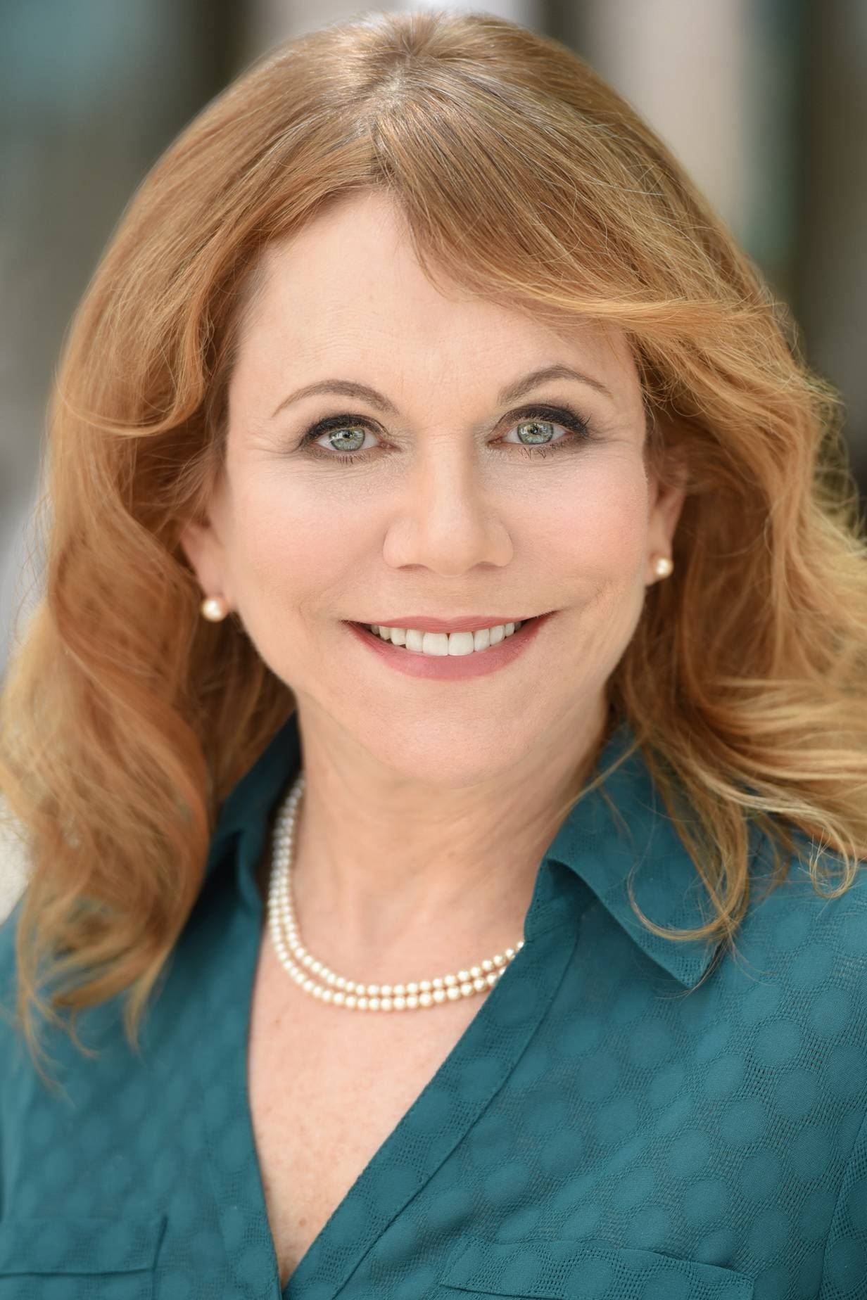 Julie Chapin backdrop