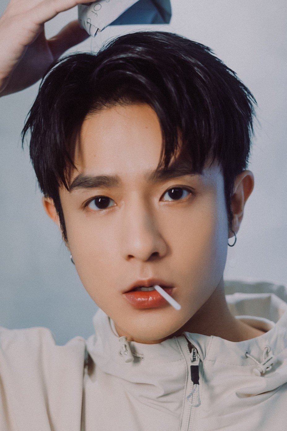 Huang Li Feng backdrop