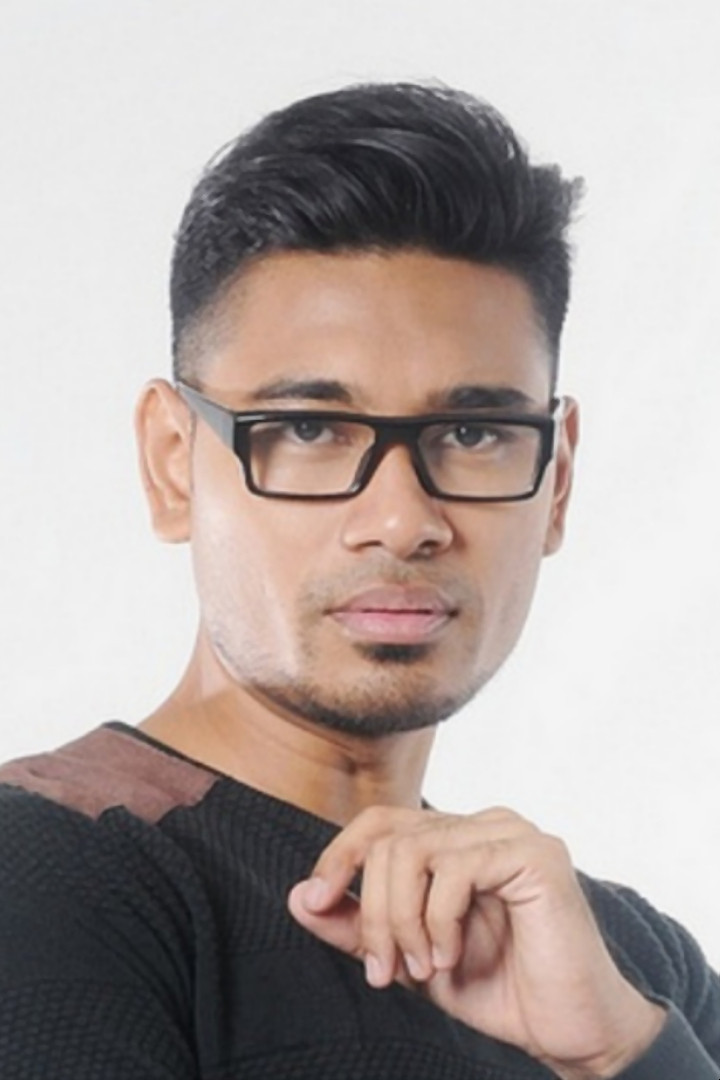 Fikhree Bakar backdrop