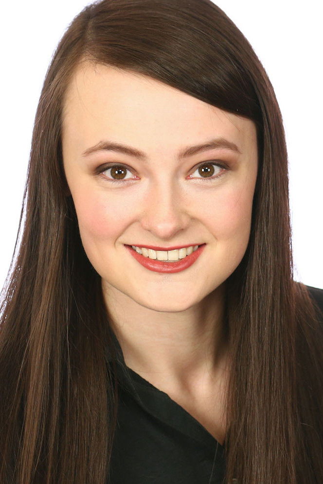 Peyton Justine backdrop