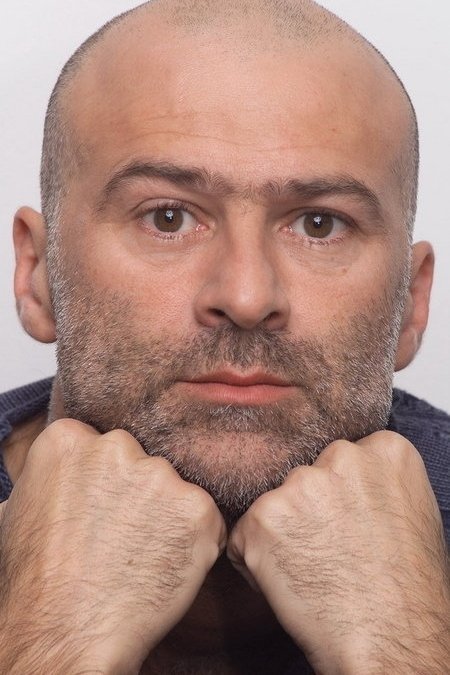 Julien Kramer backdrop