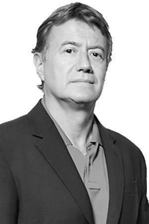 Jérôme Revon backdrop