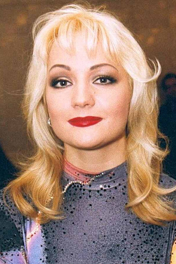 Tatyana Bulanova backdrop