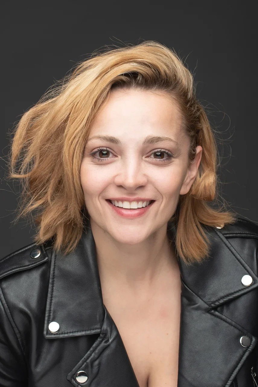 Teona Dolnikova backdrop