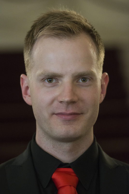 Maario Masing backdrop