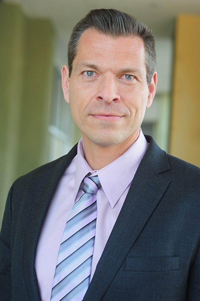 Stan Divranos backdrop