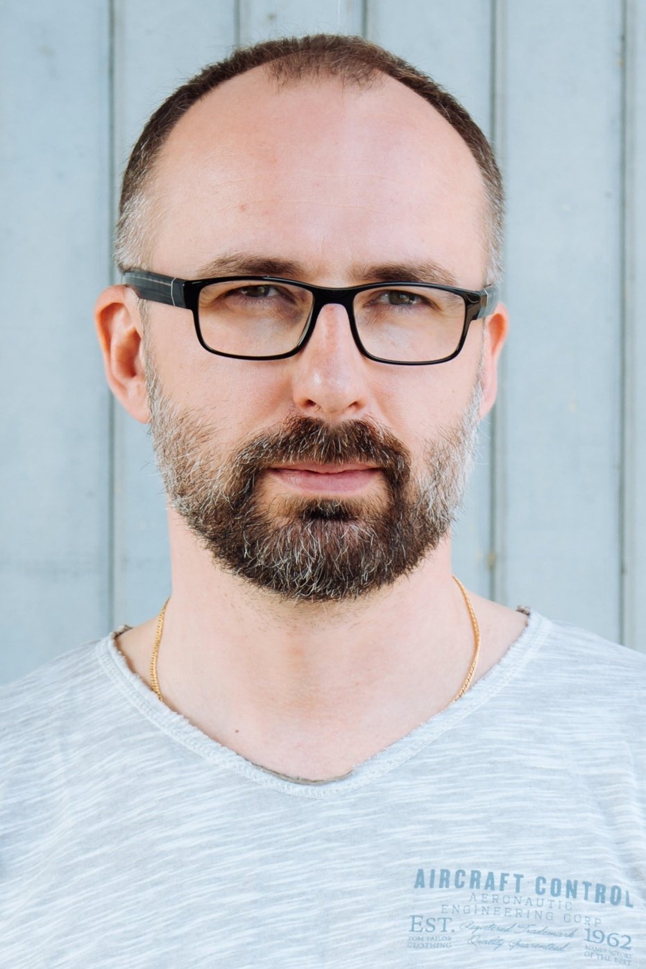 Ihor Savychenko backdrop