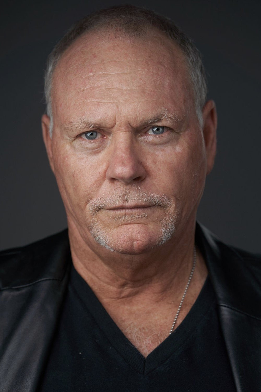 Antoni Corone → Antoni Korone backdrop