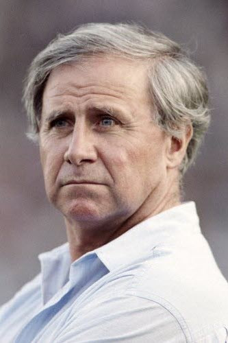 Michel Hidalgo backdrop