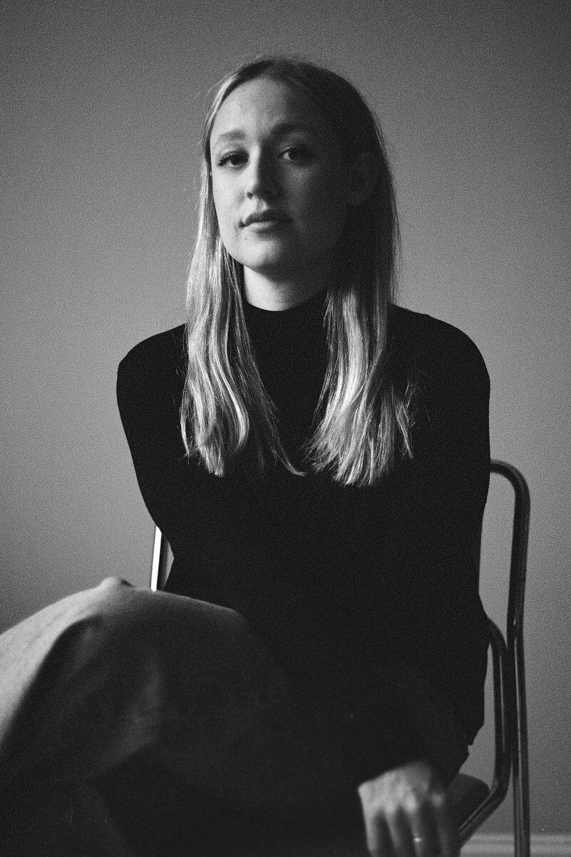 Isabell Andersson backdrop