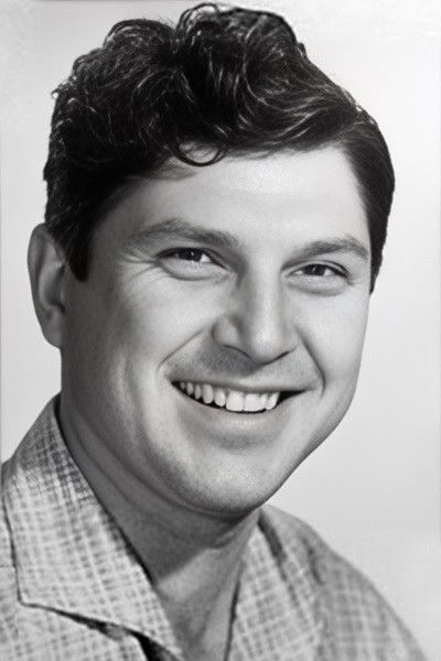 Aleksandr Lukyanov backdrop