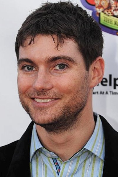 Scott Maguire backdrop