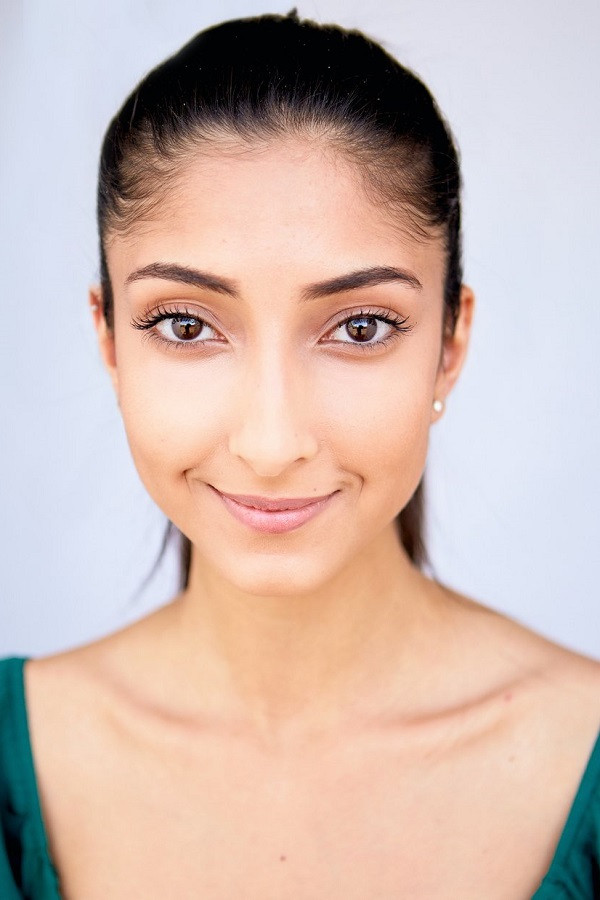 Asal Shenaveh backdrop