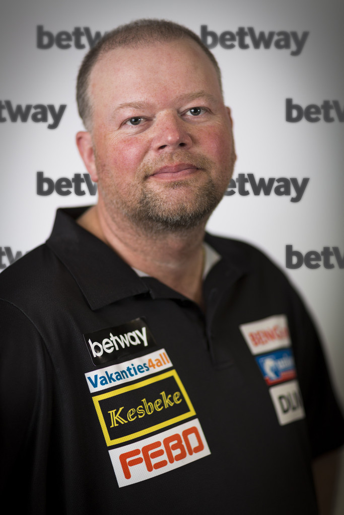Raymond van Barneveld backdrop