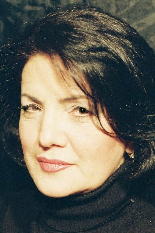 Firangiz Alizadeh backdrop