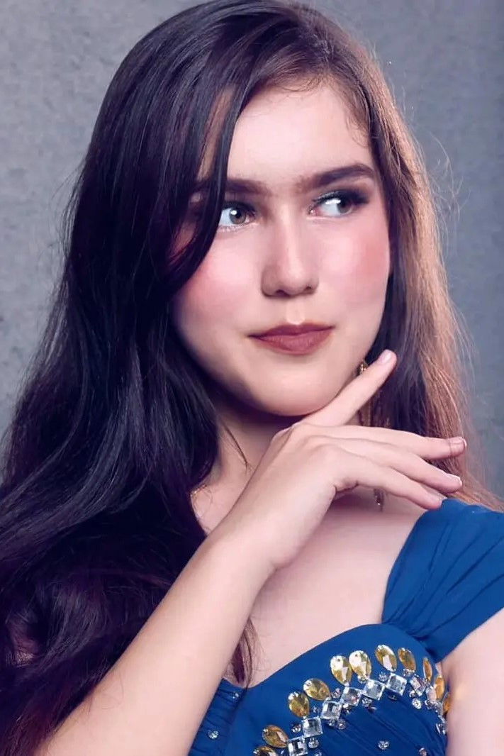 Dania Michelle backdrop