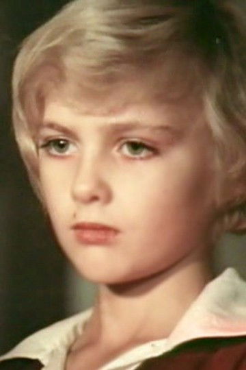 Pavel Chernyshev backdrop