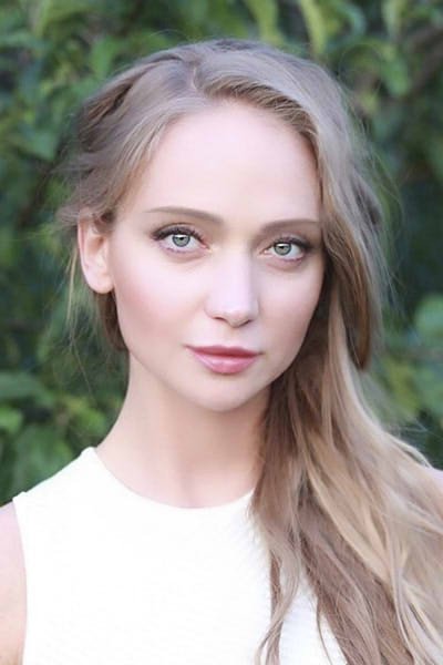 Nika Balina backdrop