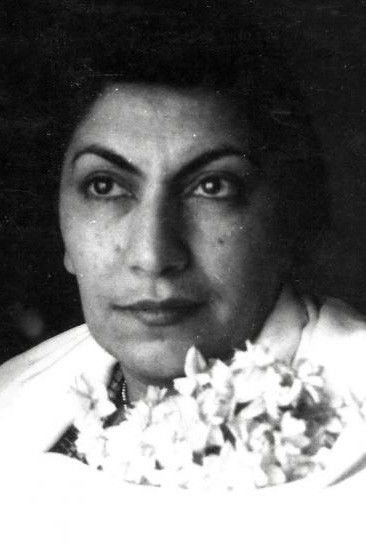 Gamar Salamzadeh backdrop