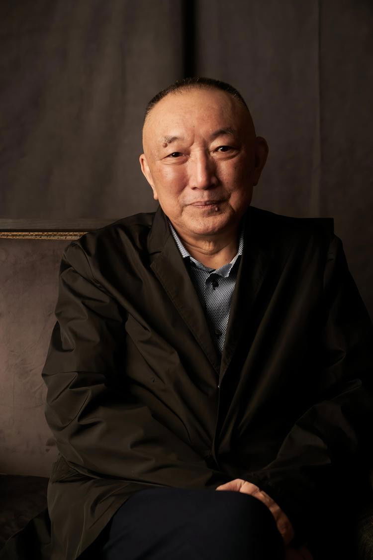 Han Sanping backdrop