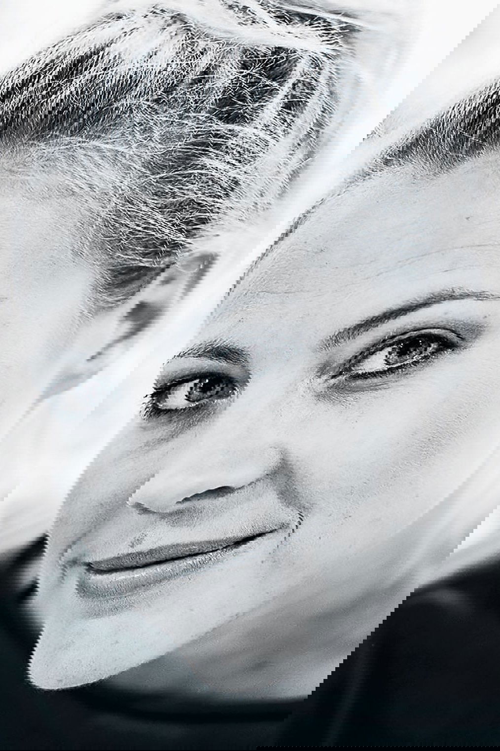 Jaël Malli backdrop