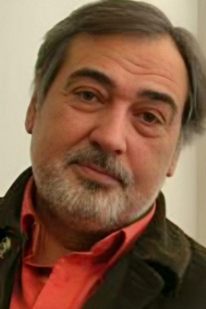 Aleksandr Mikhaylov backdrop