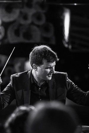 Alexandre Guerra backdrop