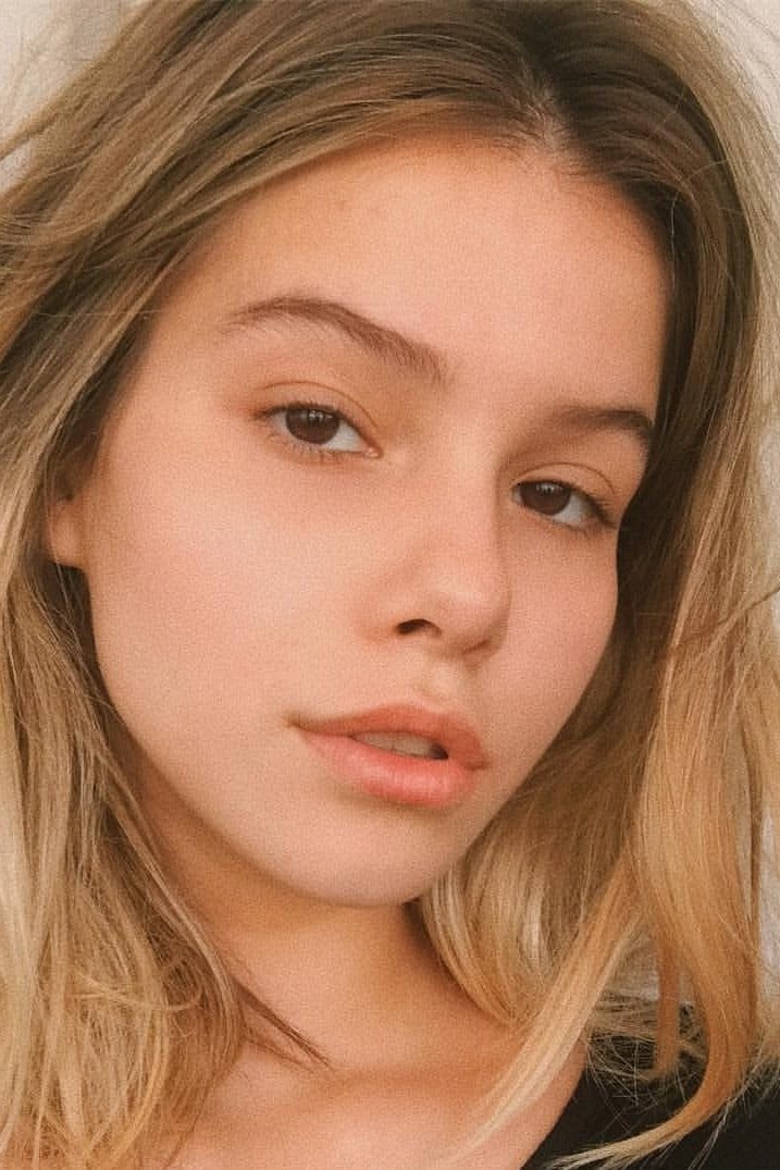 Clarissa Müller backdrop