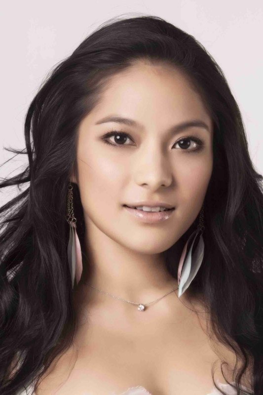 Nadia Hatta backdrop