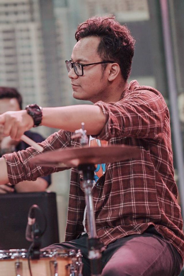 Tutus Thomson backdrop