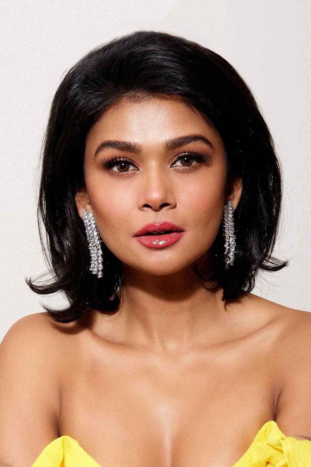 Sakshi Pradhan backdrop